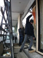 /album/fotogalereya-zamena-stekla1/tri-vitriny-dzhambo-n-o-45-parikmakherskaya-024-jpg/